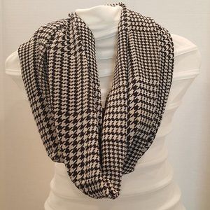 Calvin Klein Hounds tooth black & white scarf